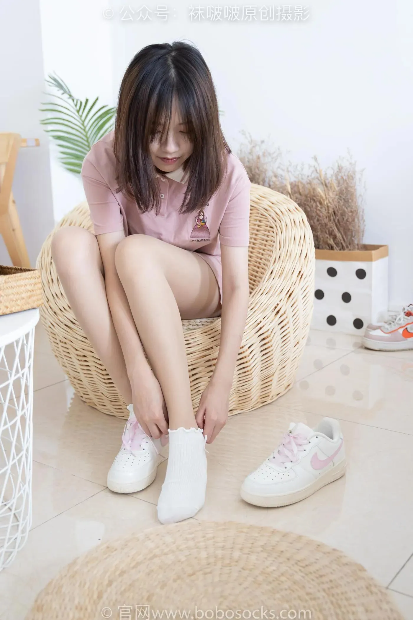 [BoBoSocks袜啵啵]NO.163 小甜豆-空军一号板鞋、白棉袜、肉丝 [135P]插图